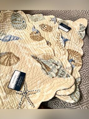 NEW MADEIRA Sea Shell/Striped Quilted Placemats. Set of 3. Reversible.